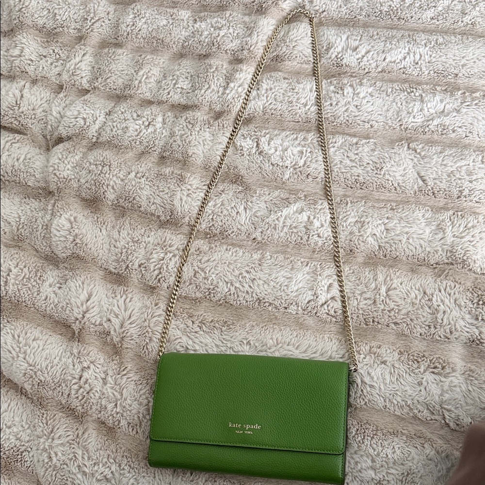 Kate Spade Green Leather Clutch with Gold Chain - Picture 7 of 13